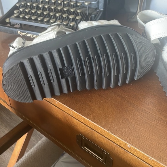 Dr Martens Voss Fluffy White 🤎 - Picture 4 of 6